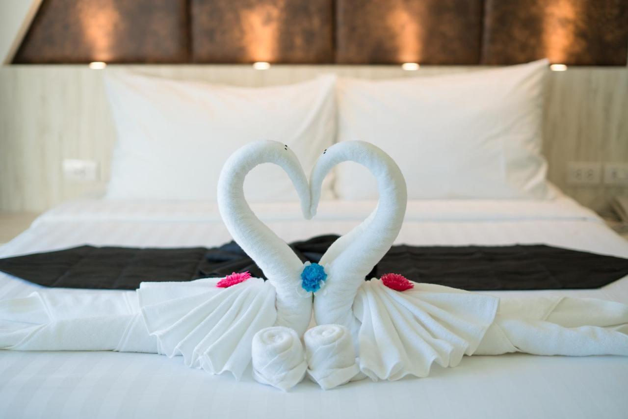 Destinaation Patong Boutique Hotel By The Sea Exteriör bild